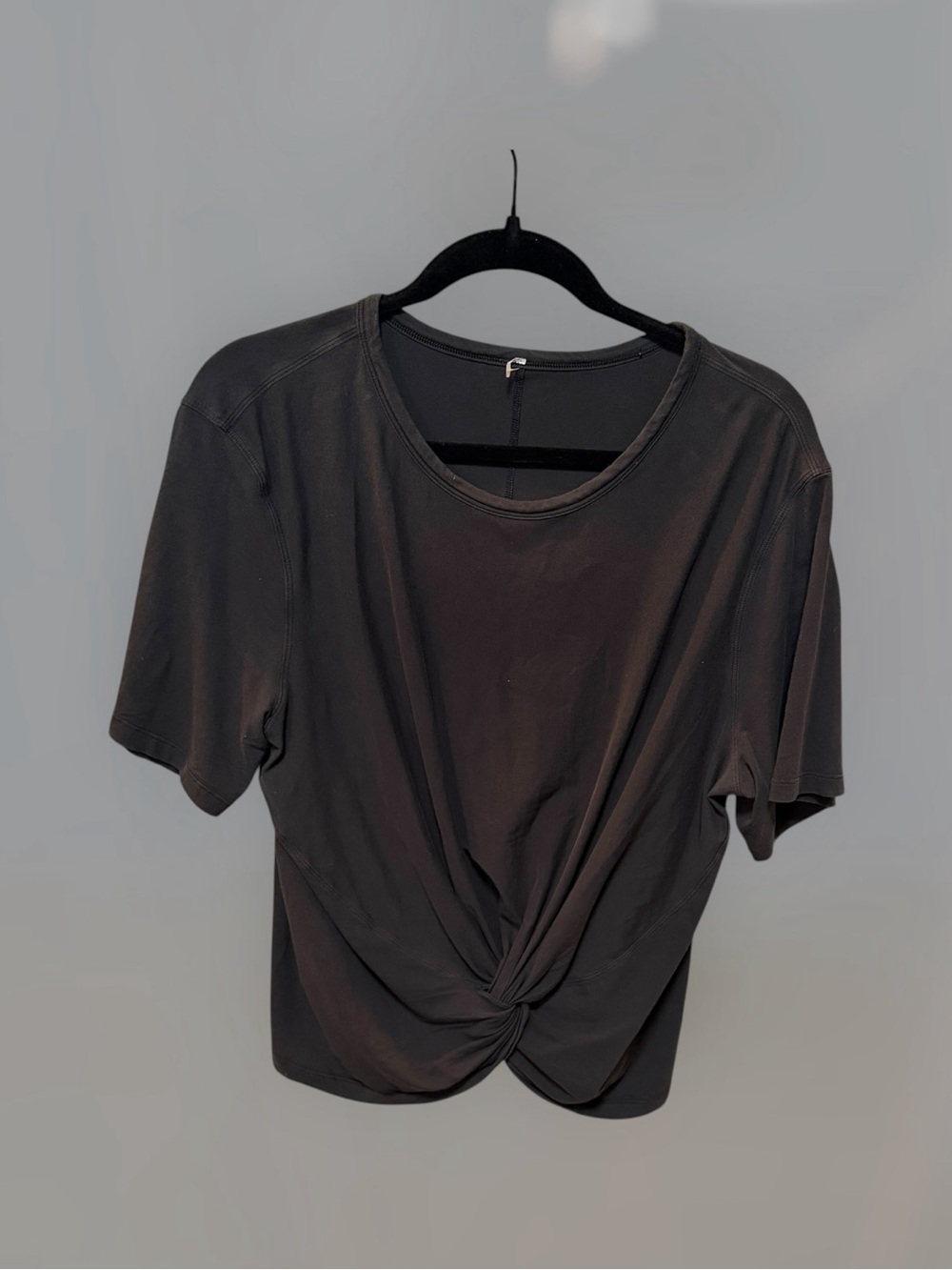 Lululemon twist black top